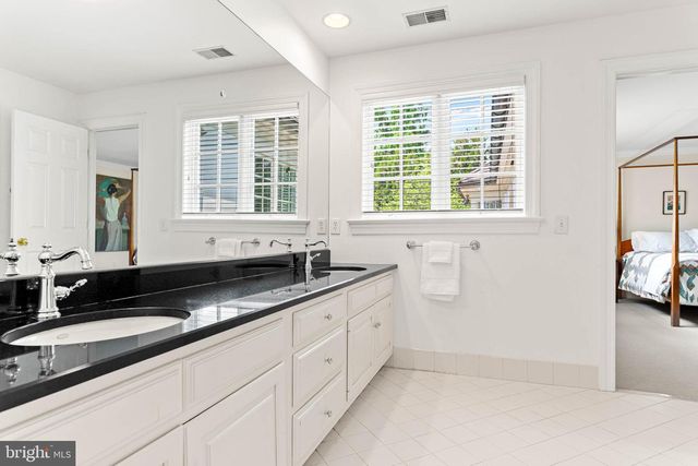 737 EAGLE FARM RD, Villanova, PA 19085