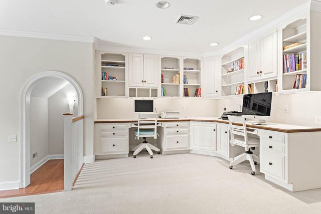 737 EAGLE FARM RD, Villanova, PA 19085