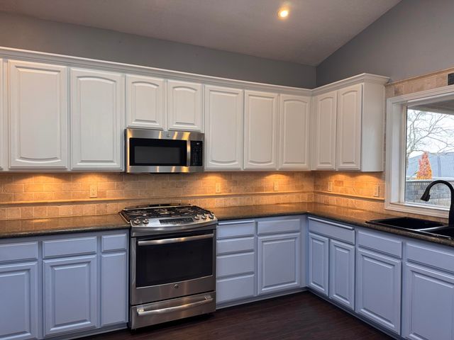 1231 Poppy Ridge Drive, Eagle Point, OR 97524