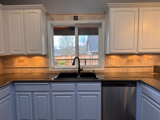 1231 Poppy Ridge Drive, Eagle Point, OR 97524