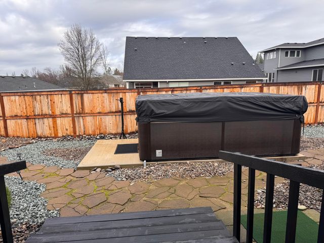 1231 Poppy Ridge Drive, Eagle Point, OR 97524