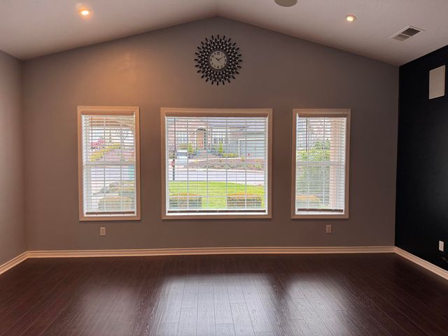 1231 Poppy Ridge Drive, Eagle Point, OR 97524