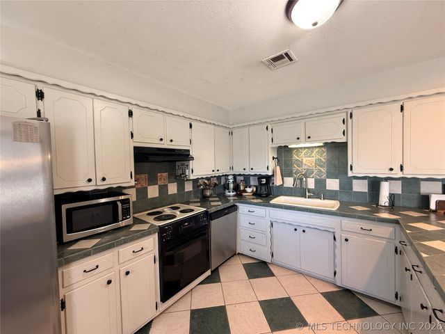 7701 S 94th Street West, Muskogee, OK 74401