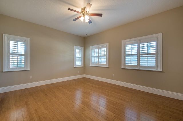 199 NW 7th Street, Boca Raton, FL 33432