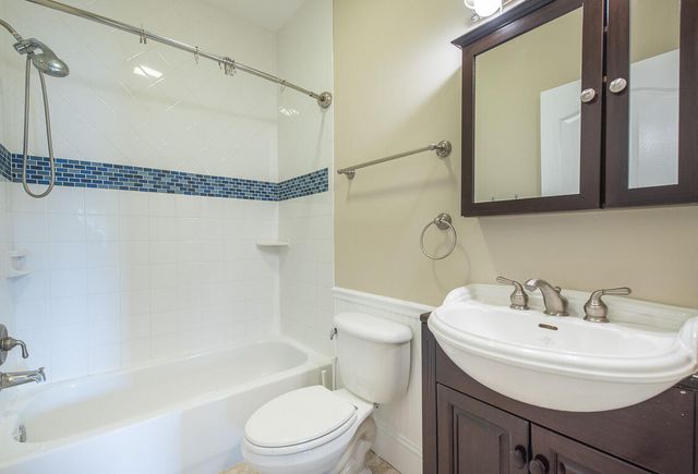 199 NW 7th Street, Boca Raton, FL 33432