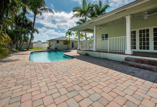 199 NW 7th Street, Boca Raton, FL 33432