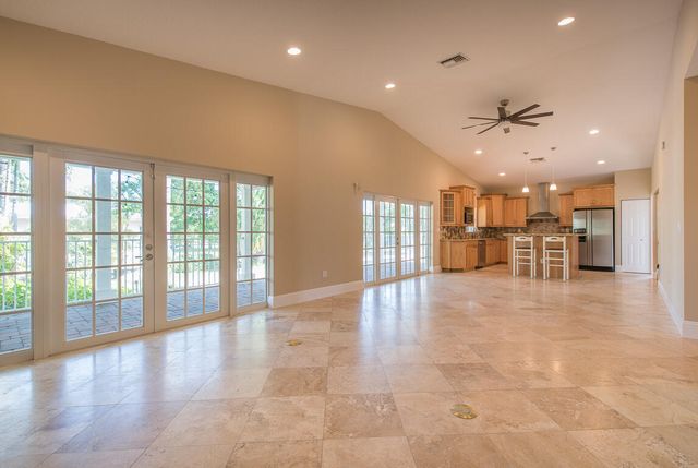 199 NW 7th Street, Boca Raton, FL 33432