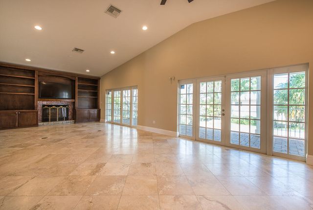 199 NW 7th Street, Boca Raton, FL 33432