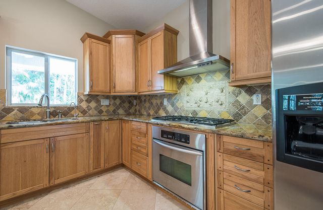 199 NW 7th Street, Boca Raton, FL 33432