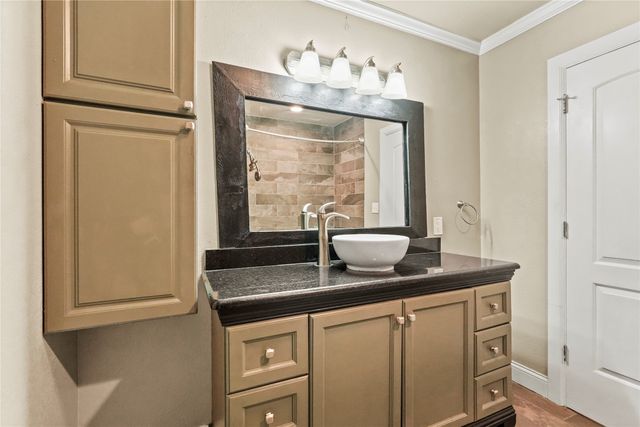 3358 W Jefferson Boulevard, Dallas, TX 75211