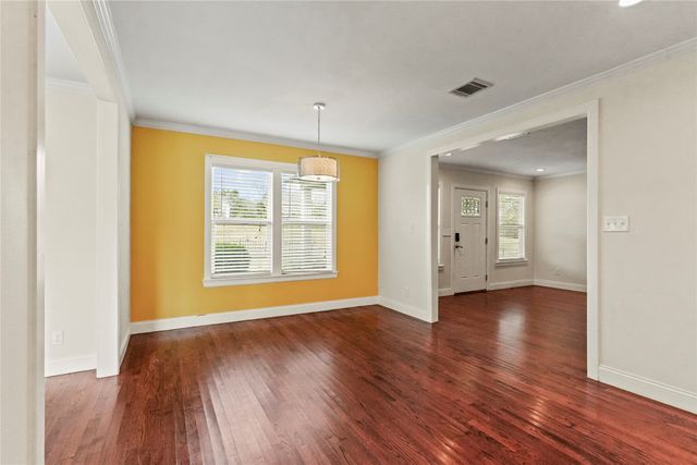 3358 W Jefferson Boulevard, Dallas, TX 75211