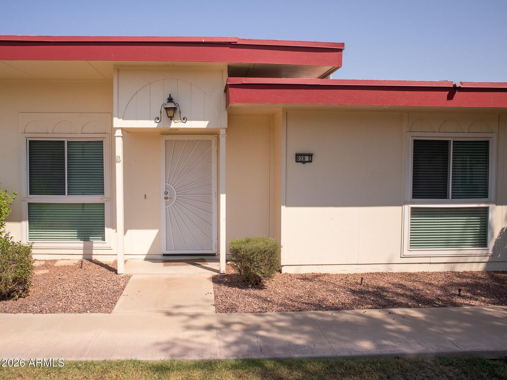 10020 W ROYAL OAK Road E, Sun City, AZ 85351 — exterior