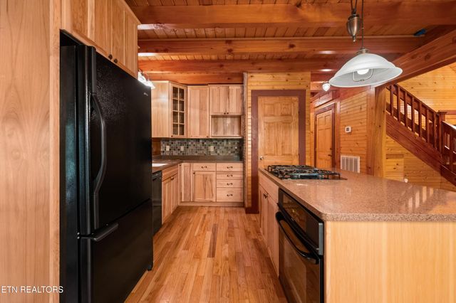 95 Alisha Lane, Crossville, TN 38571