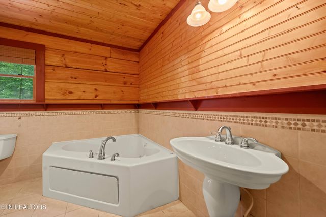 95 Alisha Lane, Crossville, TN 38571