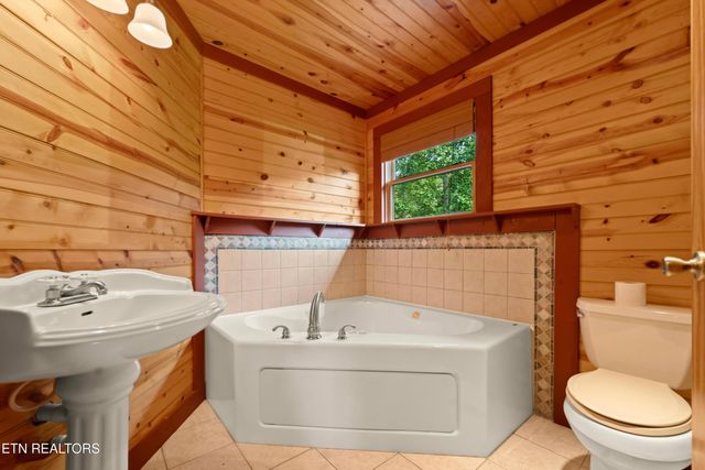 95 Alisha Lane, Crossville, TN 38571