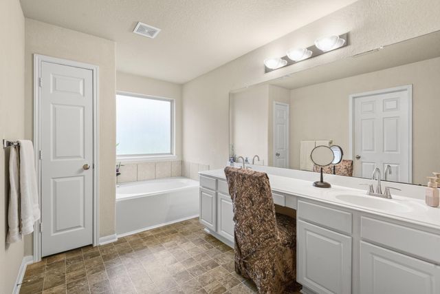 5211 Cayenne Lane, Baytown, TX 77521