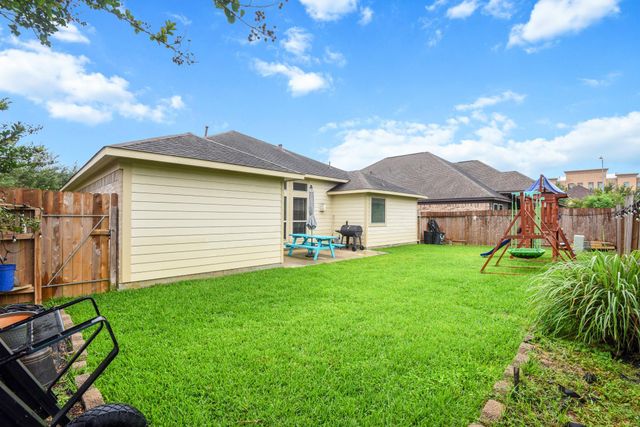 5211 Cayenne Lane, Baytown, TX 77521