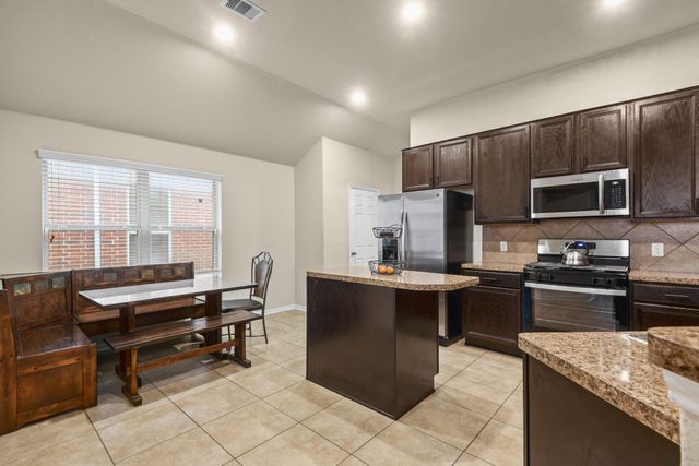 5211 Cayenne Lane, Baytown, TX 77521