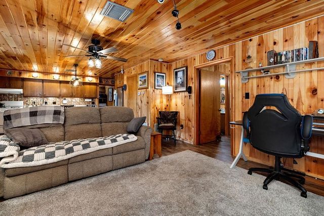 1063 S HIGH VALLEY DR, Monterey, VA 24465