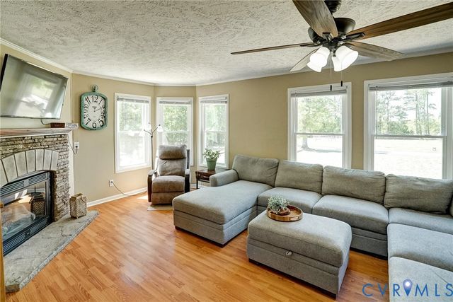 6386 Old Buckingham Rd, Powhatan, VA 23139
