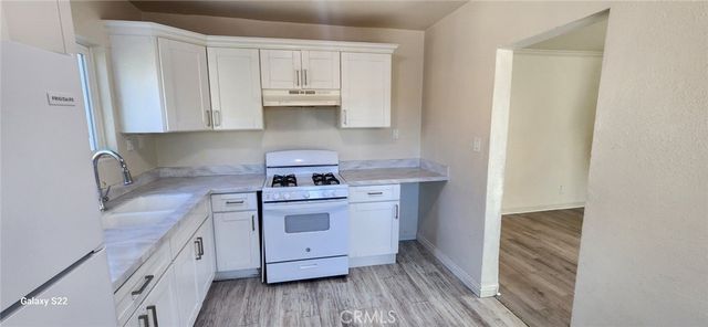 1726 W 55th St, Los Angeles, CA 90062