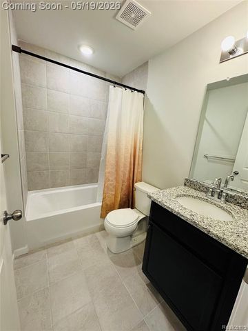 4876 E Ludlow Lane, Troy, MI 48085