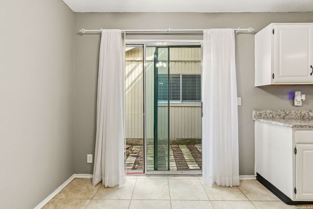 6154 John Chapman, San Antonio, TX 78240