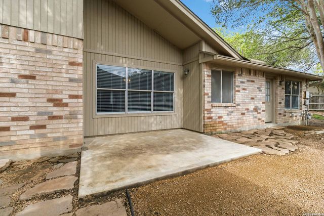 6154 John Chapman, San Antonio, TX 78240