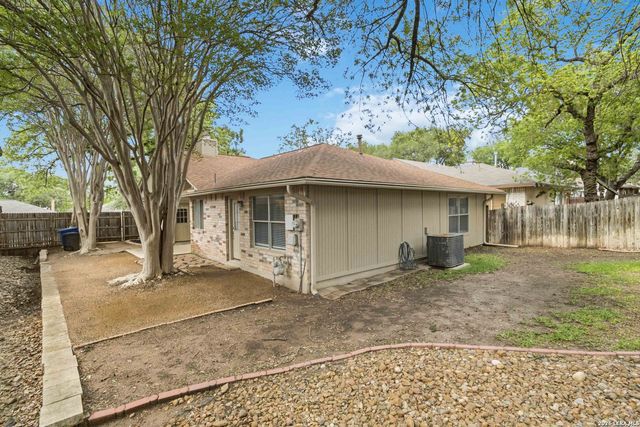 6154 John Chapman, San Antonio, TX 78240