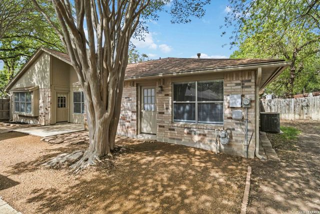 6154 John Chapman, San Antonio, TX 78240