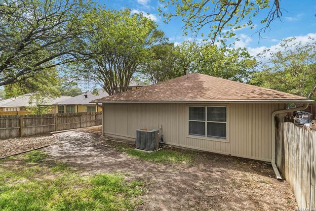 6154 John Chapman, San Antonio, TX 78240
