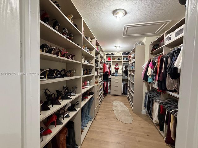 9855 NW 89th Terrace, Doral, FL 33178