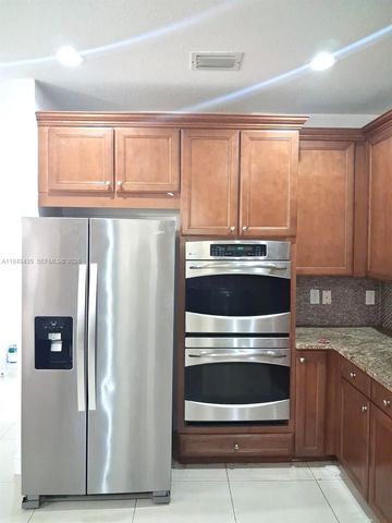 9855 NW 89th Terrace, Doral, FL 33178