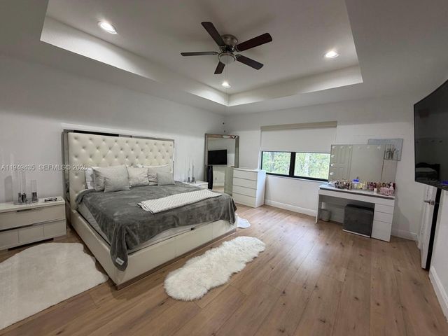 9855 NW 89th Terrace, Doral, FL 33178