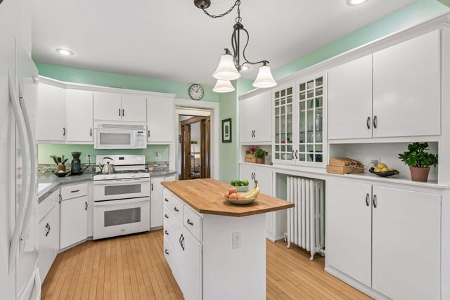 1558 Fulham Street, Saint Paul, MN 55108