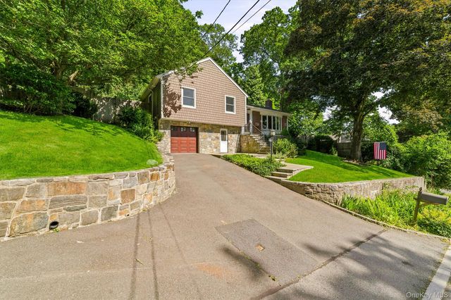 12 Overlook Road N, White Plains, NY 10603