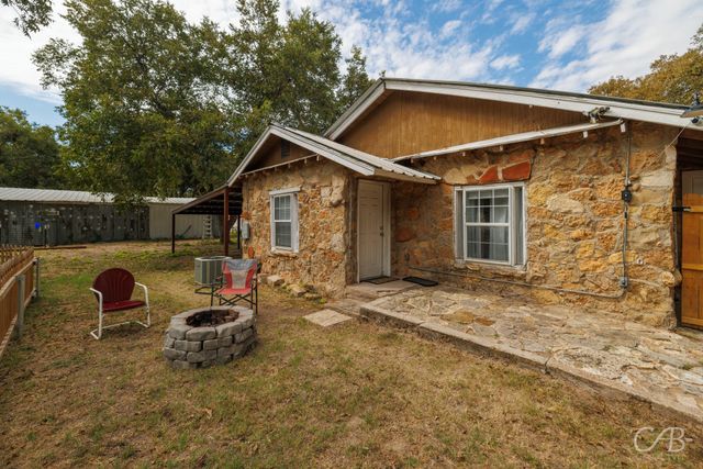 609 N 4th Street W, Clyde, TX 79601