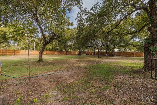 609 N 4th Street W, Clyde, TX 79601