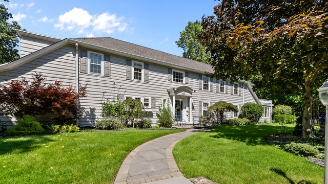 195 Maple Hill Road, Glencoe, IL 60022