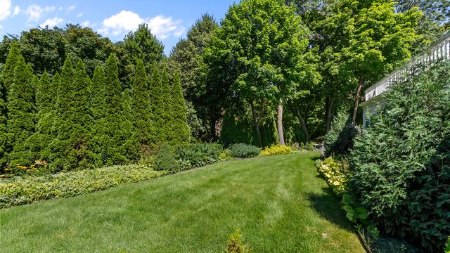 195 Maple Hill Road, Glencoe, IL 60022