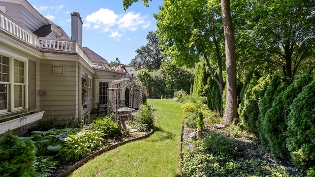 195 Maple Hill Road, Glencoe, IL 60022