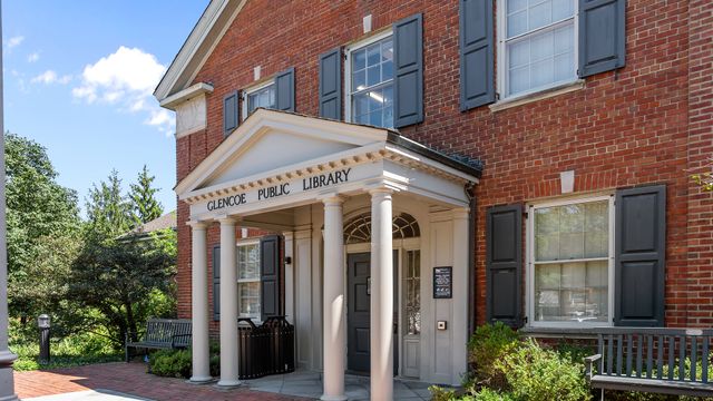 195 Maple Hill Road, Glencoe, IL 60022