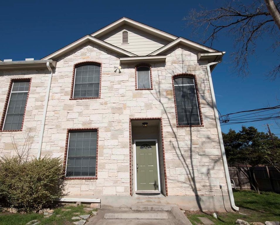 600 Kawnee DR D, Austin, TX 78752