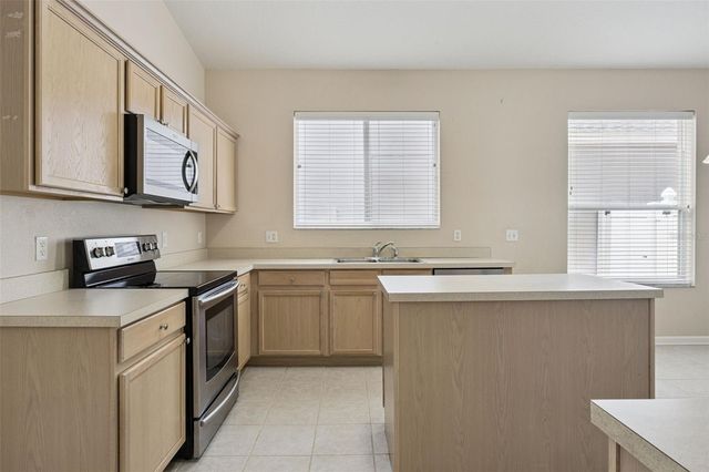 8662 ABBOTSBURY DRIVE, Windermere, FL 34786