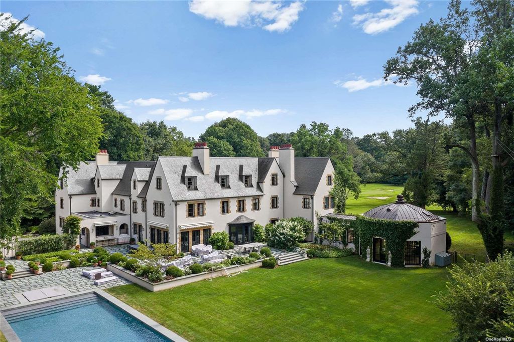 339 Duck Pond Road, Locust Valley, NY 11560