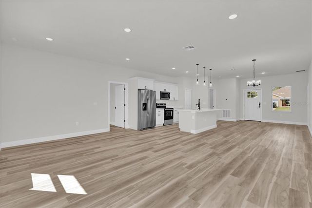 15823 SW 27TH AVENUE ROAD, Ocala, FL 34473