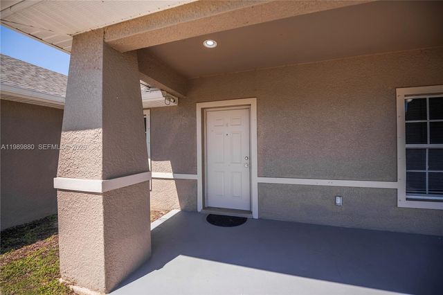 4104 SW 13th St., Lehigh Acres, FL 33976