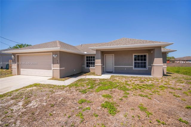 4104 SW 13th St., Lehigh Acres, FL 33976