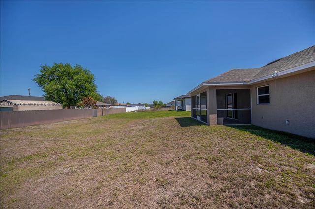 4104 SW 13th St., Lehigh Acres, FL 33976
