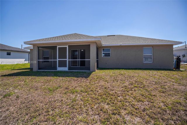 4104 SW 13th St., Lehigh Acres, FL 33976
